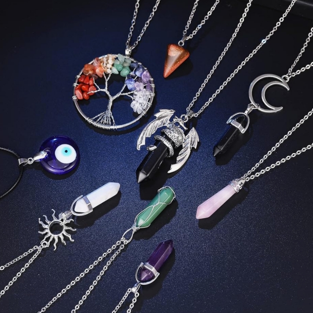 9 CHAKRA  ENERGY HEALING STONE PENDANT NECKLACES NWT